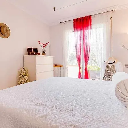 Rentalsbcn La Torre Apartment *